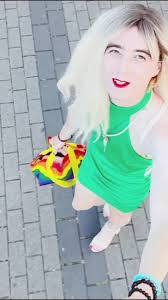 Britney Dillard's Instagram, Twitter & Facebook