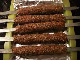 Kuruluş yılı 1954 olan adanaspor' un ilk kurucu üyeleri, mehmet sanlitürk,mustafa bekbas,erol erk, ali gedikbas ve dr.muzaffer eraslan'dir. Spiess Sonntag Adana Kebab Grillforum Und Bbq Www Grillsportverein De