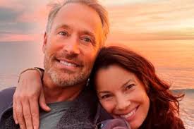 First Look: See Fran Drescher's Official Wedding Photo!