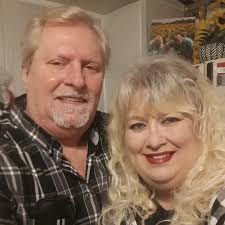 Ariana Paula Cerna (@arianapaulaa) er LIVE