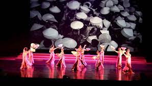 Vietnamese Traditional Dance In Different Part Of Vietnam Bestasiatours