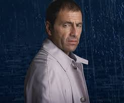 It was very popular and highly acclaimed, winning a golden martín fierro award. Gabriel Medina Los Simuladores Telefe Com