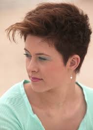 A short hairstyle on a the contrast from the roots in this blonde contrasted haircut give it an elegant and sophisticated look. 30 Tapered Short Hairstyles To Look Bold And Elegant Hairdo Hairstyle