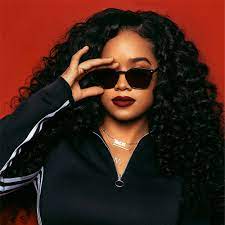 Her compilation album, h.e.r., was released in october 2017, consisting of tracks from the singer's first two eps plus six additional songs. H E R Alben Songs Playlists Auf Deezer Horen