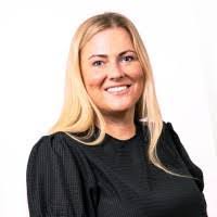 Rachael Hooper's Instagram, Twitter & Facebook