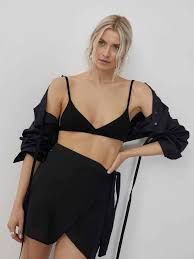 Lena gercke was in the net labor similar noises and brought her friend confused. Lena Gercke For Leger The Spring Collection 2021 Of Celeb