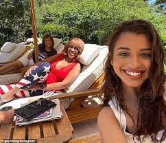 Eneida Bailey's Instagram, Twitter & Facebook