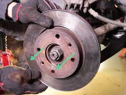 Mehr als 8,3 millionen mal wurde er verkauft. Changer Les Disques Et Plaquettes Avant Sur Peugeot 206 Tutoriels Oscaro Com