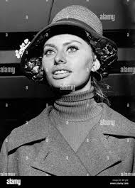 Sophia loren actress 1961 hi-res stock photography and images
