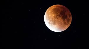 Lune rose is directly translated in french to mean pink moon. La Super Lune Rose Le Spectacle Celeste A Ne Pas Manquer Cette Nuit Bio A La Une