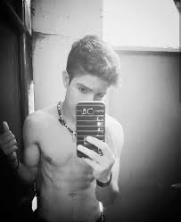 Aesthetic Black And White Mirror Selfie With Flash Shirtless Mirror Boy Tumblr Hot Selfie Kids Photography Boys Selfie Shirtless