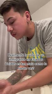 Relax... musica bonita. #inmigrante. #ecuatoriano