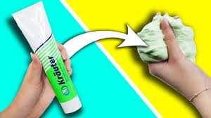 Zur richtigen zeit kann es zum beispiel viel spaß bringen, auf einem erdbeerfeld erdbeeren pflücken zu gehen. Schleim Aus Nur 1 Zutat Machen 4 Schleim Diys Die Du Kennen Musst Youtube