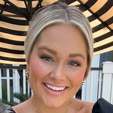 Whitney Becker's Instagram, Twitter & Facebook