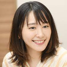 新垣結衣が33歳 結婚後初の「＃新垣結衣誕生祭」 今年も盛り上がる 2021/06/11 (金) 11:00 女優の新垣結衣が11日、33歳の誕生日を迎えた。 æ–°åž£çµè¡£æ˜¯æˆ'è€å©† ç…§ç‰‡ Facebook