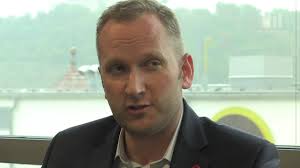 Regulace svazuje trh finančního poradenství, přežijí jen velcí hráči