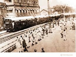 One Of The Earliest Undated Pictures Taken Of The Mumbai S Rail System Old Pictures Mumbai Pictures