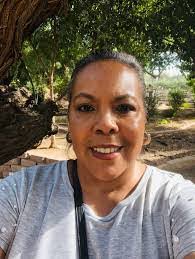 Rhonda Rippee's Instagram, Twitter & Facebook