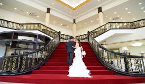 This elegant ballroom located in rawang is pillarless and offers where all guests seated is able to enjoy an the ballroom comes with 2 big led screens enhancing wedding videos and pictures when played. Templer S Ballroom Setia Eco Templer Ask Venue