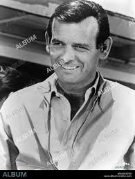 DAVID JANSSEN in THE FUGITIVE, 1963. Copyright ABC-TV.