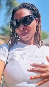 Let’s get into #WhatSheWore #90sfashiontrends , Trying to get out the house  in the morning with ✌🏾kids can be a bit much SO I found something to wear  in a pinch 🪞✅🍓, And I was super cute in my ...