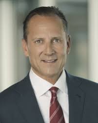 Evan Zucker's Instagram, Twitter & Facebook