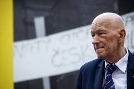 16, 2021, after a valiant battle with cancer. Kornel Morawiecki Passed Away News Institute Of National Remembrance