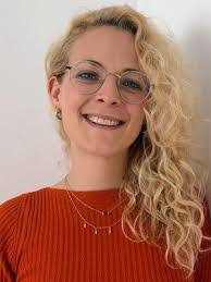 Sandra Coppens's Instagram, Twitter & Facebook