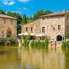 Bagno Vignoni Tuscany Italy Italy Photography Stock Images Free Stock Photos