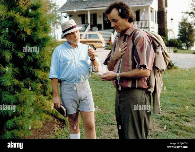 Richard Dreyfuss & Bill Murray Film What About Bob? (1991) Characters: Dr.  Leo Marvin & Bob 'Bobby' Wiley Director: Frank Oz 17 May 1991 **WARNING**  This Photograph is for editorial use only