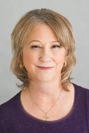 An Amish Widow's New Love: An Uplifting Inspirational Romance (Indiana  Amish Market, 6): Chapman, Vannetta: 9781335904799: Amazon.com: Books