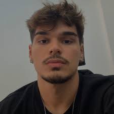 Egressos e ex-colaboradores