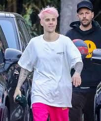 We go hunting for his best 25 hairstyles to get you inspired for your next trip to the barber. Justin Bieber Reveals New Pink Hair Color