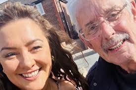 Wigan woman hopes to help others as she launches bereavement group after  dad's death