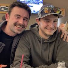 Alex Dill's Instagram, Twitter & Facebook