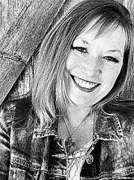 Allegra Lyons's Instagram, Twitter & Facebook