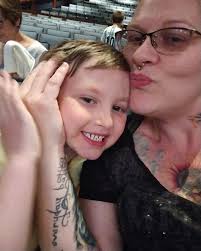 Why can't hard working couples, with multiple children find a DECENT,  LANDLORD, who'd like Clean Long Term Tenants. Who pay rent