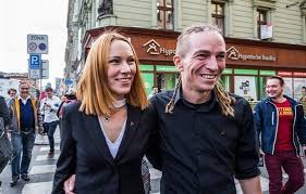 Oni chtějí rozvrátit naši společnost. Sef Piratu Ivan Bartos Je Tatinkem Miminku Dali S Manzelkou Neobvykle Jmeno Idnes Cz