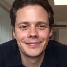 Actor | billskarsgard_ on twitter not him. Pin On Bill Skarsgard S Cute Smile