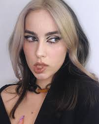 makeuptutorial #makeup #makeupartist #makeuptransformation #fashionmakeup  #makeuplooks #editorialmakeup #makeuplook #featuremakeup  #theartistedit#dazedbeauty #ravvebeauty #fashionmakeup #art  #artistsoninstagram #artist #beautyartist #beautyarchive #art ...