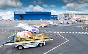 As the airport serves mostly budget carriers, facilities are fairly bare bones and high fees for things such as trolleys and plastic security. London Luton Airport S Industry Leading Initiative Is Helping Airlines To Reduce Delays On The Ground