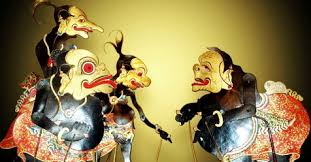 Ide acara ini muncul seiring dengan mulai populernya stand up comedy di indonesia pada tahun 2010.pandji pragiwaksono dan raditya dika, pesohor yang merupakan pelopor dalam pengenalan stand up comedy di indonesia sepakat untuk membuat satu program kompetisi stand up comedy di salah satu stasiun tv swasta. Semar Petruk Gareng