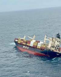 tessaron_news_3 | BREAKING: Moments ago, the Liberian-flagged container  ship MSC Elsa 3 capsized approximately 70 kilometers off the coast of  Kochi, India.... | Instagram