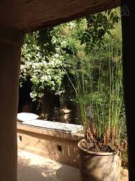 Darzahia Une Maison En Terre A Taroudant Jardins Verticaux Taroudant Maison A Louer