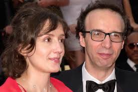 Nicoletta braschi (born april 14, 1960) is an italian actress and producer, best known for her work with her husband, actor and director roberto benigni. Nicoletta Braschi Oggi Come Sta La Moglie Di Benigni Style24
