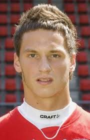 ↑ werder verstärkt sich mit arnautovic (нем.). Arnautovic Marko Arnautovic Footballer