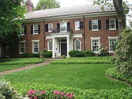 A red brick exterior oozes curb appeal that's full of texture and character. This One Was Apparently For Sale At One Time In Cleveland Heights Gorgeous Http Www Clevelandheightsh Colonial Exterior Colonial House Painted Brick House