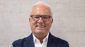 Kein Realitätssinn": Breite Kritik an EU-Plänen für Verbrenner-Aus bei  Mietautos