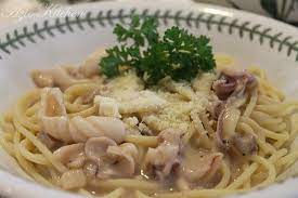 Spaghetti carbonara (bacon and egg spaghetti) is a simple, easy, and delicious recipe that is typical of lazio and popular all over the world! Spaghetti Carbonara Kegemaran Aween Azie Kitchen