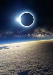 Awesome Nature Photography Moon Sun Ice Mountains صور للطبيعه الخلابه صور فنيه صور طبيعيه صور ج Space And Astronomy Solar Eclipse Astronomy